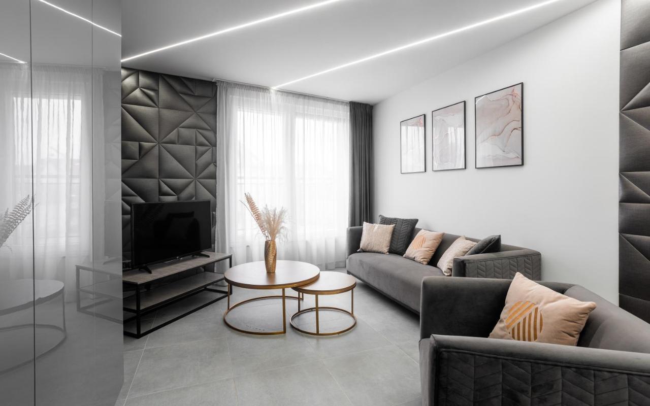 Avand Apartments ديبريتْسين المظهر الخارجي الصورة