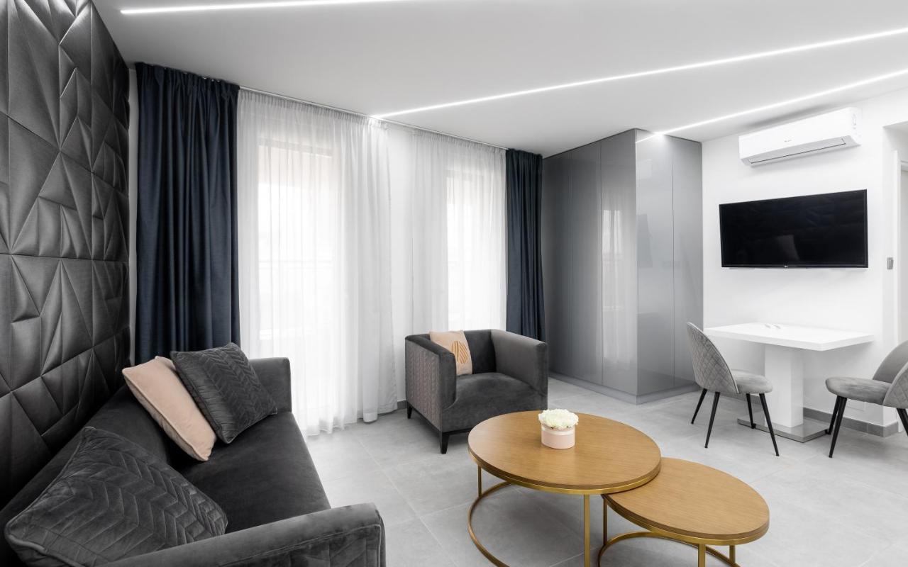 Avand Apartments ديبريتْسين المظهر الخارجي الصورة