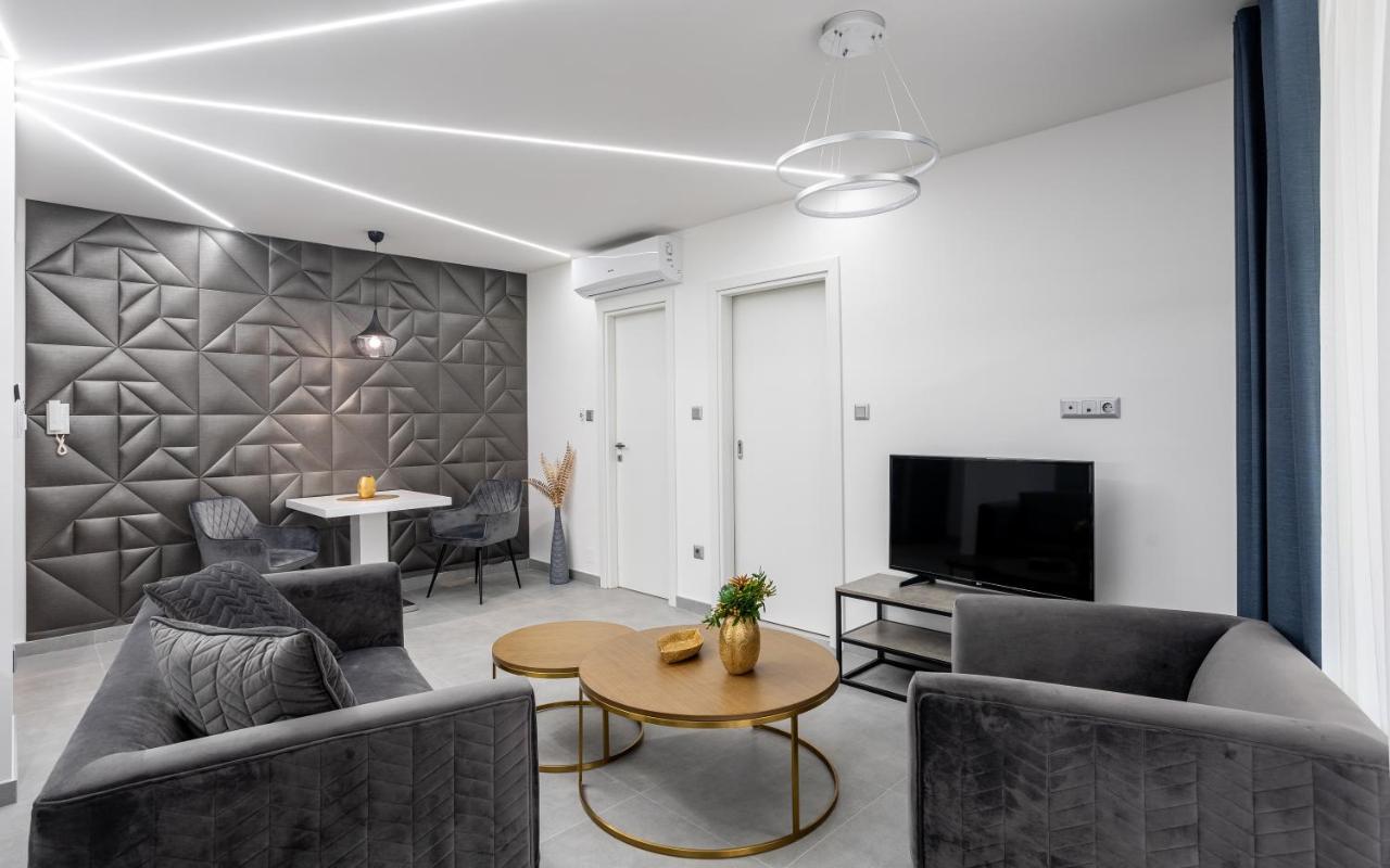 Avand Apartments ديبريتْسين المظهر الخارجي الصورة